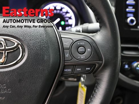 Used 2023 Toyota Camry SE image 16