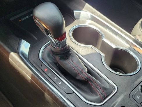 Used 2023 Chevrolet Traverse RS FWD image 35