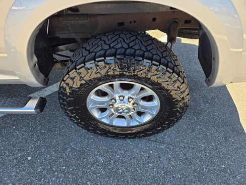 Used 2016 RAM 2500 Laramie w/ Cold Weather Group image 14