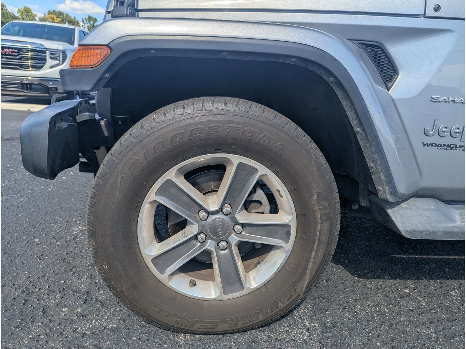 Used 2019 Jeep Wrangler Unlimited Sahara AWD/4WD image 10