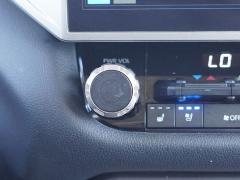 Certified 2022 Toyota Tundra Limited w/ TRD Off-Road Package image 35