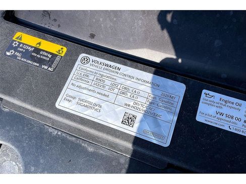Used 2025 Volkswagen Atlas Cross Sport SEL R-Line AWD/4WD image 34