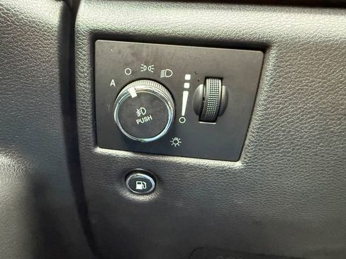 Used 2017 Jeep Grand Cherokee Laredo w/ Quick Order Package 23E image 11