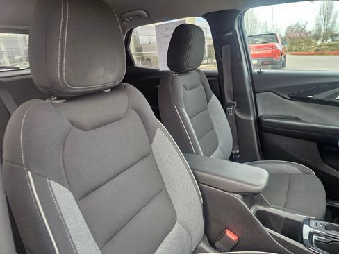 Used 2023 Chevrolet TrailBlazer LT image 12