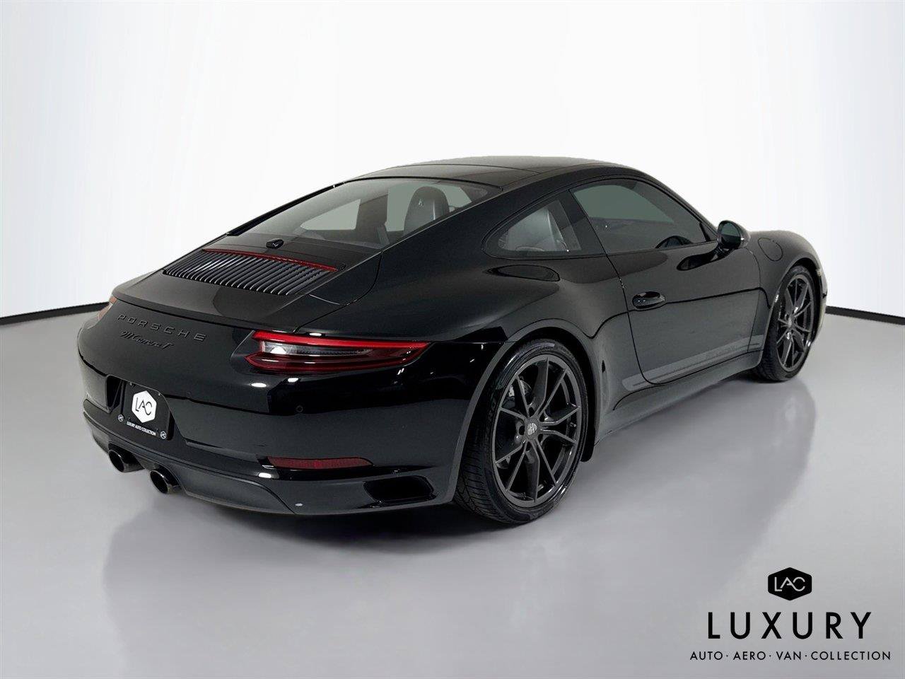 Used 2019 Porsche 911 Carrera T w/ Carrera T Interior Package RWD image 5