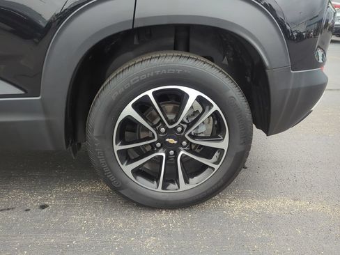 Certified 2025 Chevrolet TrailBlazer LT AWD/4WD image 17