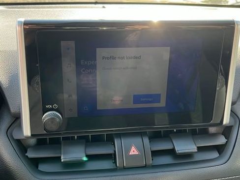 Used 2023 Toyota RAV4 XLE FWD image 11