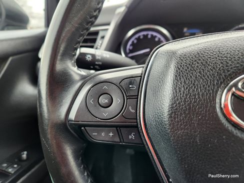 Used 2020 Toyota Camry SE image 32