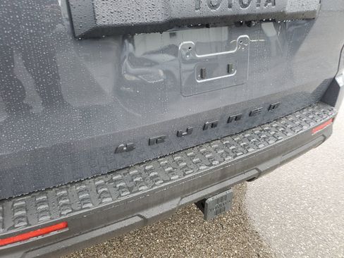 New 2026 Toyota 4Runner SR5 AWD/4WD image 7