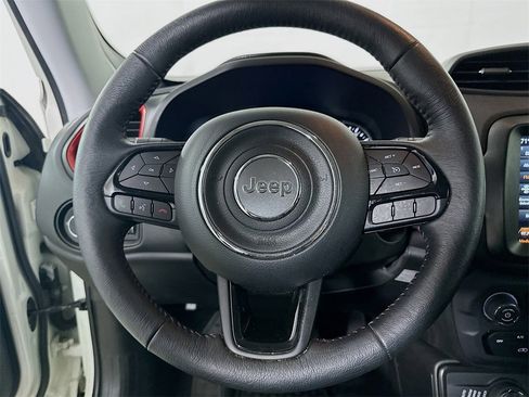 Used 2022 Jeep Renegade Trailhawk image 18