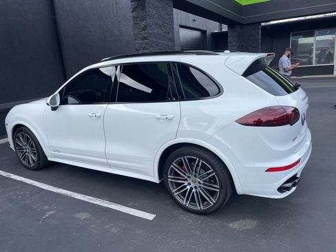 Used 2017 Porsche Cayenne GTS image 2