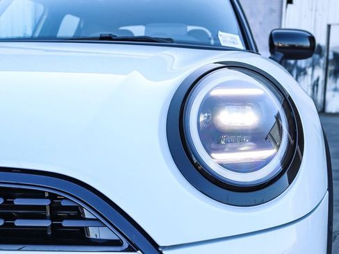 Used 2026 MINI Cooper 4-Door Hardtop FWD image 10