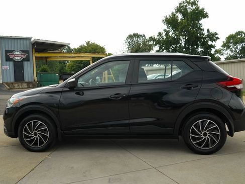 Used 2019 Nissan Kicks S FWD image 23