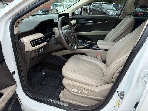 Used 2021 Lincoln Nautilus Reserve w/ Cargo Utility Package FWD image 9