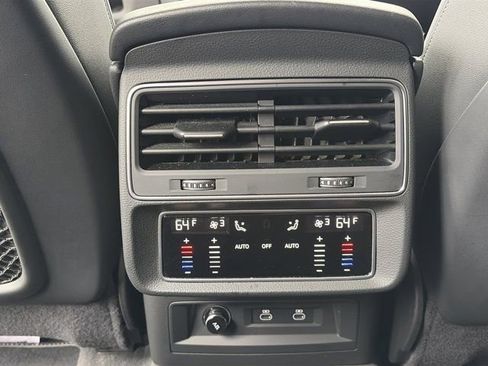Used 2022 Audi Q8 Premium Plus image 13