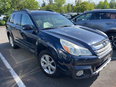 Used 2013 Subaru Outback 2.5i Limited AWD/4WD image 3