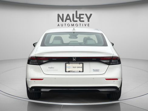 Used 2024 Honda Accord Touring image 4
