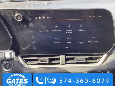 Used 2025 Chevrolet Equinox LT image 3