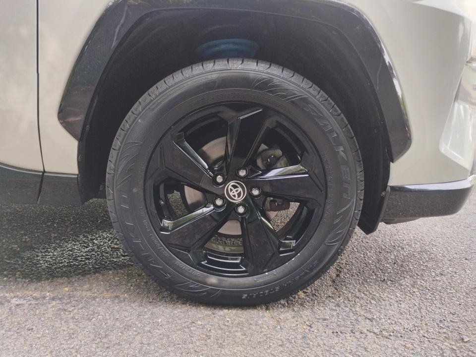 Used 2020 Toyota RAV4 XSE w/ XSE Grade Weather Package AWD/4WD image 29
