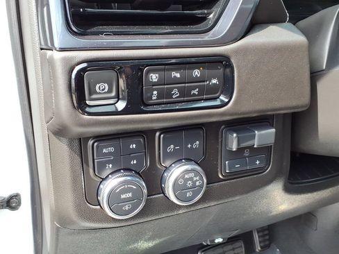 Used 2025 GMC Yukon XL AT4 Ultimate w/ LPO, Floor Liner Package AWD/4WD image 23