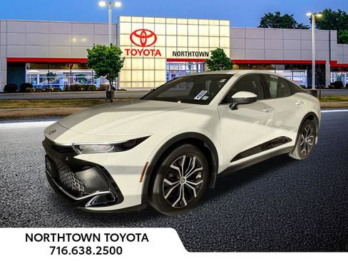 Used 2024 Toyota Crown XLE image 1