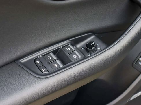 Used 2021 Audi Q8 Premium Plus w/ Premium Plus Package image 15