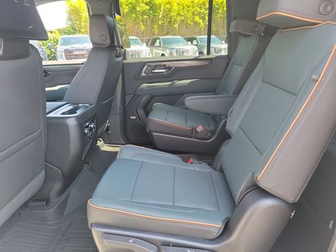 New 2026 GMC Yukon XL AT4 w/ AT4 Premium Plus Package AWD/4WD image 9