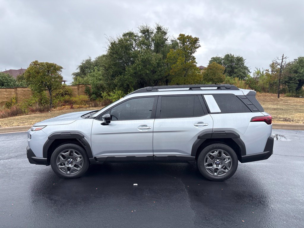 Used 2026 Subaru Outback Premium AWD/4WD image 2