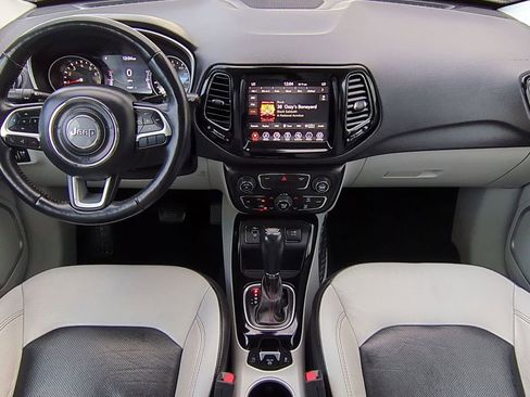 Used 2019 Jeep Compass Limited w/ Mopar Graphics Package image 15