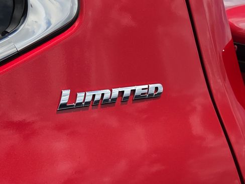Used 2024 Toyota Tundra Limited AWD/4WD image 6