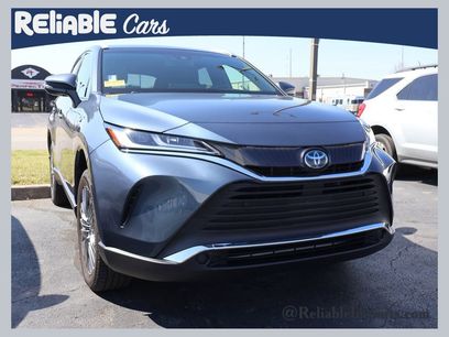 Used 2021 Toyota Venza XLE w/ Softex Package