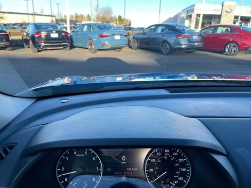 Used 2024 Nissan Sentra SV image 32