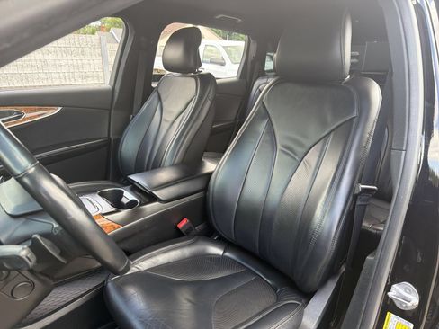 Used 2019 Lincoln Nautilus Select AWD/4WD image 18