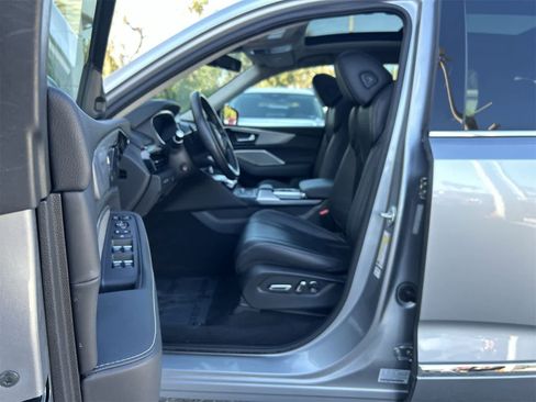 Used 2023 Acura MDX FWD w/ Technology Package image 2