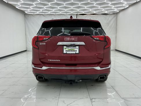 Used 2018 GMC Terrain Denali w/ Advanced Safety Package FWD image 10