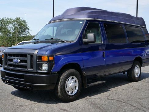 Used 2010 Ford E-250 and Econoline 250 Extended RWD image 6