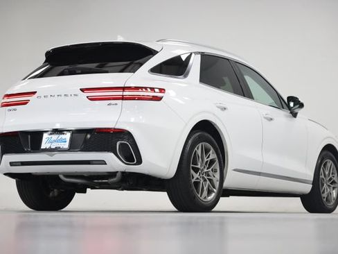 Used 2024 Genesis GV70 2.5T AWD/4WD image 16