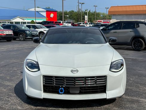 Used 2024 Nissan Z Performance w/ Floor Mat Package RWD image 4