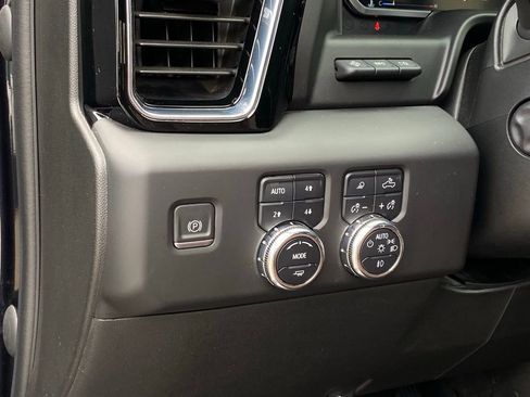 Used 2023 GMC Sierra 1500 Denali Ultimate AWD/4WD image 12