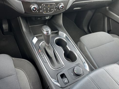 Used 2018 Chevrolet Traverse LT image 9