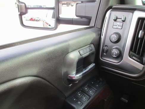 Used 2015 GMC Sierra 2500 SLT w/ Suspension Package, Off-Road image 23