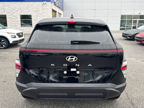 New 2026 Hyundai Kona SE image 4