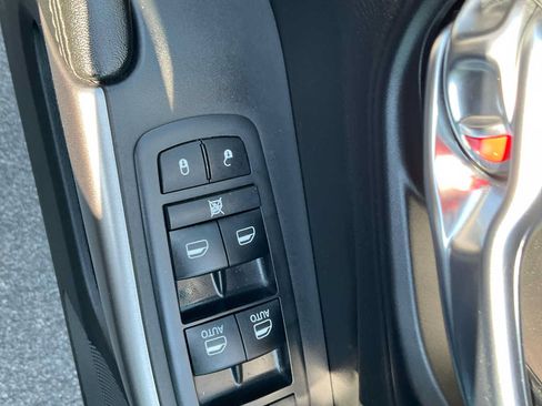 Used 2021 Jeep Cherokee Limited w/ Elite Package AWD/4WD image 16
