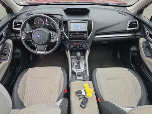 Used 2022 Subaru Forester Premium AWD/4WD image 10