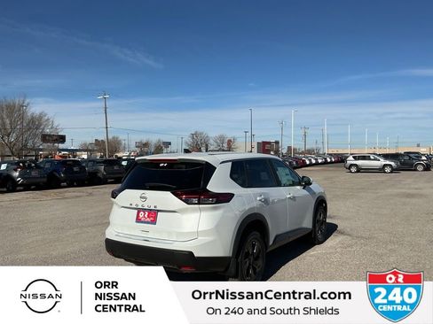 New 2026 Nissan Rogue SV FWD image 5