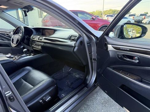 Used 2015 Lexus LS 460 AWD w/ Comfort Package image 10