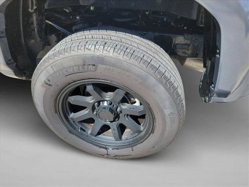 Used 2025 Toyota Tacoma TRD Sport AWD/4WD image 12