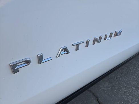Used 2025 Ford Expedition Max Platinum image 17