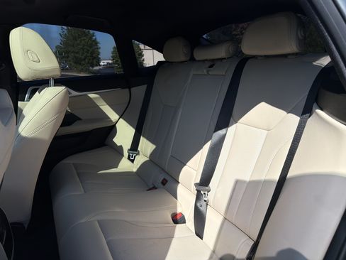 Used 2023 BMW i4 eDrive40 w/ Premium Package RWD image 9