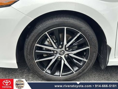 Used 2023 Toyota Camry SE FWD image 11